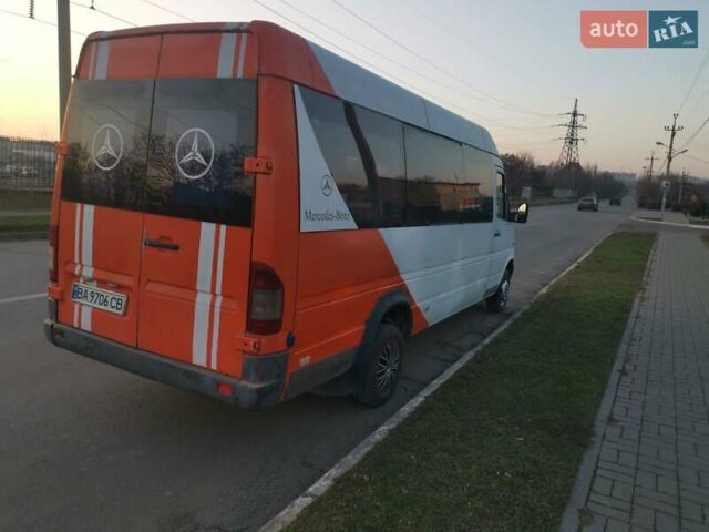 Белый Мерседес Sprinter, объемом двигателя 2.9 л и пробегом 285 тыс. км за 7500 $, фото 4 на Automoto.ua