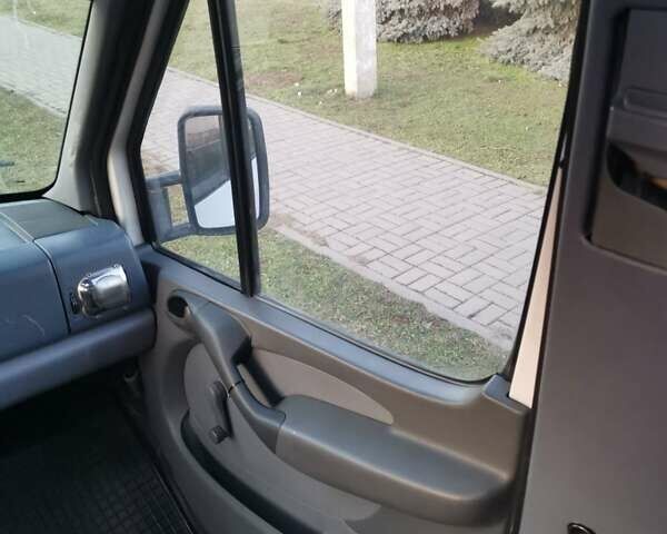 Белый Мерседес Sprinter, объемом двигателя 2.9 л и пробегом 285 тыс. км за 7500 $, фото 9 на Automoto.ua