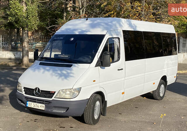 Белый Мерседес Sprinter, объемом двигателя 2.16 л и пробегом 600 тыс. км за 12500 $, фото 9 на Automoto.ua