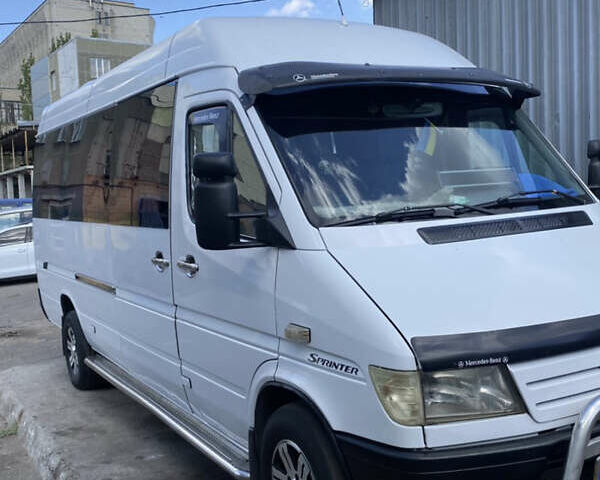 Белый Мерседес Sprinter, объемом двигателя 2.9 л и пробегом 170 тыс. км за 12300 $, фото 1 на Automoto.ua
