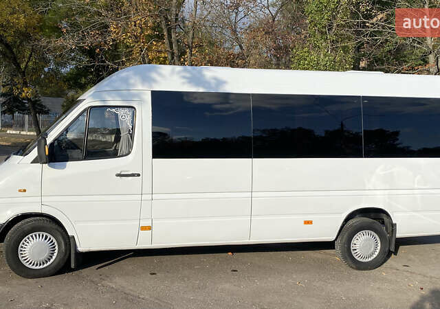 Белый Мерседес Sprinter, объемом двигателя 2.16 л и пробегом 600 тыс. км за 13200 $, фото 11 на Automoto.ua