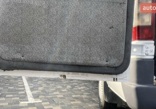 Белый Мерседес Sprinter, объемом двигателя 2.16 л и пробегом 600 тыс. км за 12500 $, фото 33 на Automoto.ua