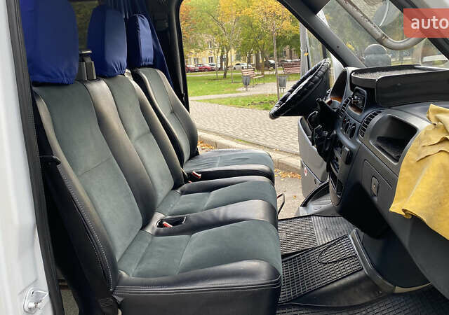 Белый Мерседес Sprinter, объемом двигателя 2.16 л и пробегом 600 тыс. км за 12500 $, фото 22 на Automoto.ua