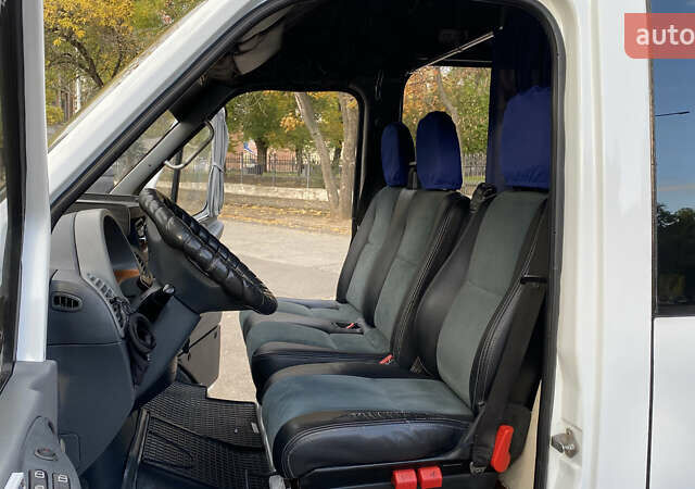 Белый Мерседес Sprinter, объемом двигателя 2.16 л и пробегом 600 тыс. км за 12500 $, фото 18 на Automoto.ua