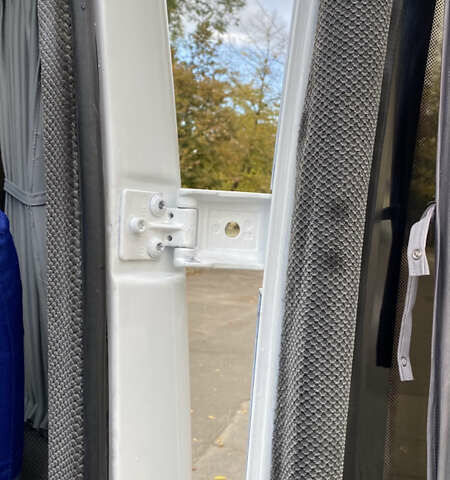 Белый Мерседес Sprinter, объемом двигателя 2.16 л и пробегом 600 тыс. км за 12500 $, фото 24 на Automoto.ua