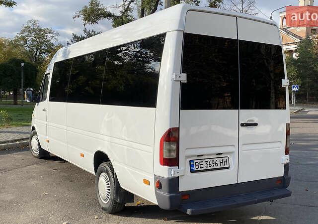 Белый Мерседес Sprinter, объемом двигателя 2.16 л и пробегом 600 тыс. км за 12500 $, фото 6 на Automoto.ua