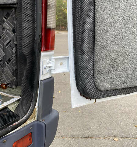 Белый Мерседес Sprinter, объемом двигателя 2.16 л и пробегом 600 тыс. км за 12500 $, фото 25 на Automoto.ua