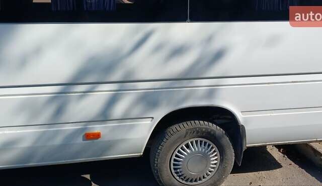 Белый Мерседес Sprinter, объемом двигателя 2.2 л и пробегом 100 тыс. км за 7000 $, фото 13 на Automoto.ua