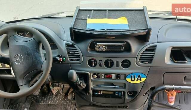 Белый Мерседес Sprinter, объемом двигателя 2.2 л и пробегом 100 тыс. км за 7000 $, фото 11 на Automoto.ua