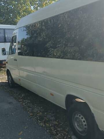 Білий Мерседес Sprinter, об'ємом двигуна 2.15 л та пробігом 1000 тис. км за 6200 $, фото 4 на Automoto.ua