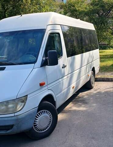Белый Мерседес Sprinter, объемом двигателя 2.2 л и пробегом 100 тыс. км за 7000 $, фото 6 на Automoto.ua