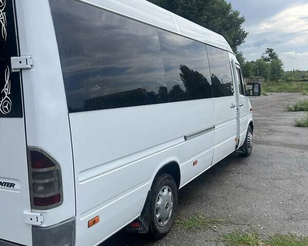 Белый Мерседес Sprinter, объемом двигателя 2.2 л и пробегом 9 тыс. км за 9500 $, фото 4 на Automoto.ua