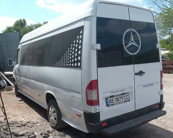 Белый Мерседес Sprinter, объемом двигателя 2.15 л и пробегом 500 тыс. км за 8500 $, фото 7 на Automoto.ua