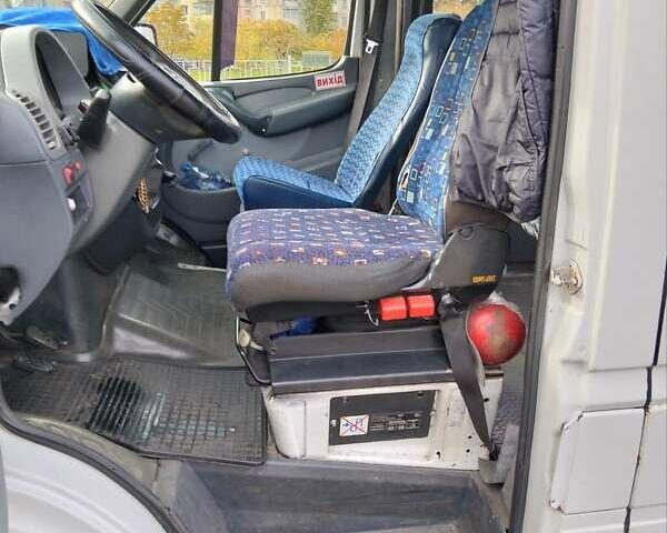 Білий Мерседес Sprinter, об'ємом двигуна 2.15 л та пробігом 300 тис. км за 8900 $, фото 2 на Automoto.ua