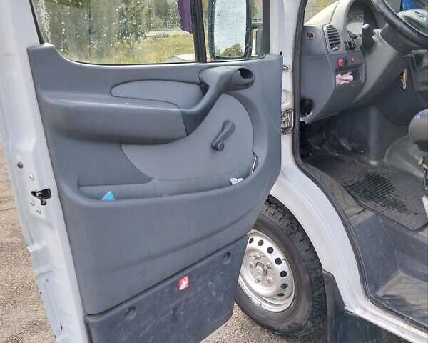 Білий Мерседес Sprinter, об'ємом двигуна 2.15 л та пробігом 300 тис. км за 8900 $, фото 9 на Automoto.ua