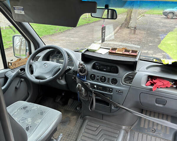 Белый Мерседес Sprinter, объемом двигателя 2.15 л и пробегом 85 тыс. км за 11500 $, фото 1 на Automoto.ua