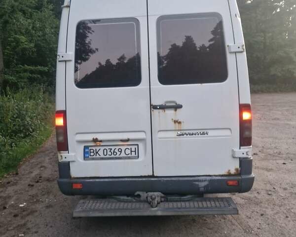 Белый Мерседес Sprinter, объемом двигателя 2.69 л и пробегом 850 тыс. км за 13500 $, фото 14 на Automoto.ua