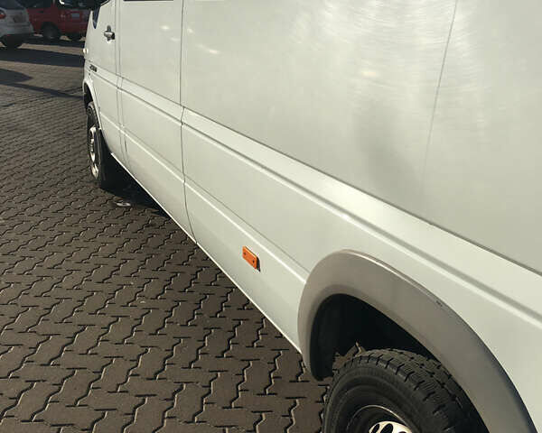 Белый Мерседес Sprinter, объемом двигателя 2.69 л и пробегом 170 тыс. км за 14500 $, фото 1 на Automoto.ua
