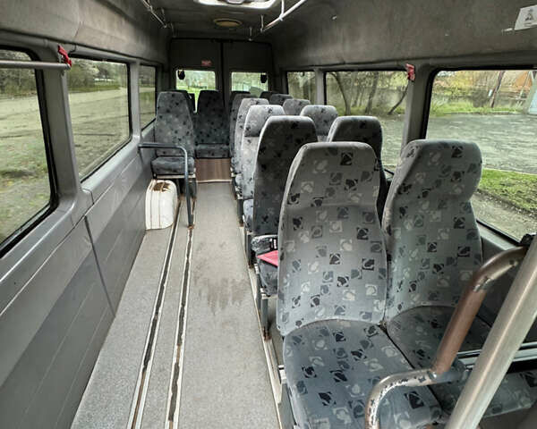 Белый Мерседес Sprinter, объемом двигателя 2.15 л и пробегом 85 тыс. км за 11500 $, фото 2 на Automoto.ua
