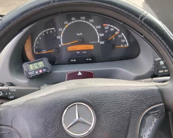 Білий Мерседес Sprinter, об'ємом двигуна 2.15 л та пробігом 300 тис. км за 8900 $, фото 1 на Automoto.ua