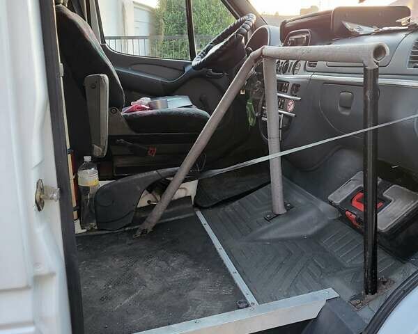 Белый Мерседес Sprinter, объемом двигателя 2.15 л и пробегом 777 тыс. км за 14500 $, фото 22 на Automoto.ua