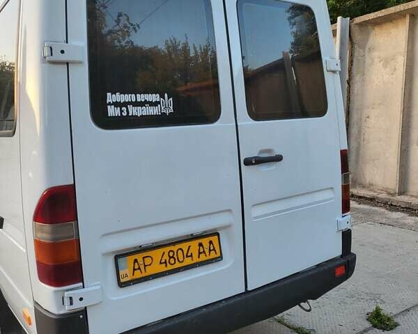 Белый Мерседес Sprinter, объемом двигателя 2.15 л и пробегом 777 тыс. км за 14500 $, фото 4 на Automoto.ua