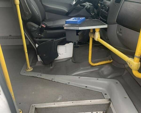 Белый Мерседес Sprinter, объемом двигателя 2.14 л и пробегом 652 тыс. км за 16000 $, фото 8 на Automoto.ua