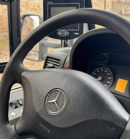 Белый Мерседес Sprinter, объемом двигателя 2.14 л и пробегом 600 тыс. км за 28000 $, фото 42 на Automoto.ua