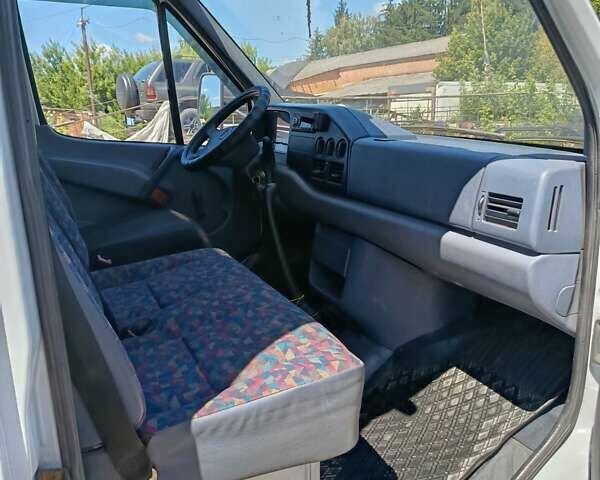 Белый Мерседес Sprinter, объемом двигателя 2.9 л и пробегом 582 тыс. км за 10500 $, фото 5 на Automoto.ua