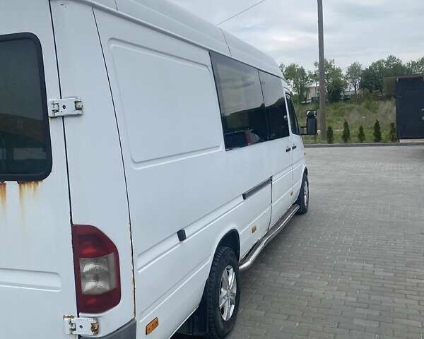 Белый Мерседес Sprinter, объемом двигателя 2.87 л и пробегом 120 тыс. км за 7500 $, фото 2 на Automoto.ua