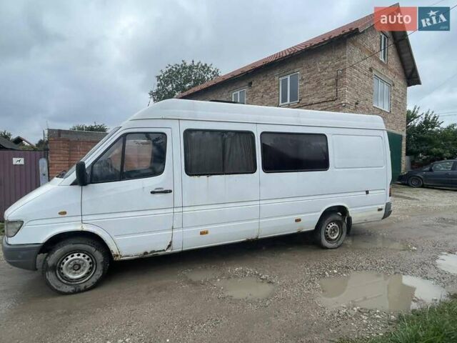 Белый Мерседес Sprinter, объемом двигателя 2.87 л и пробегом 500 тыс. км за 5300 $, фото 3 на Automoto.ua
