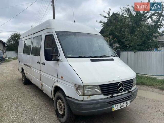 Белый Мерседес Sprinter, объемом двигателя 2.87 л и пробегом 500 тыс. км за 5300 $, фото 1 на Automoto.ua