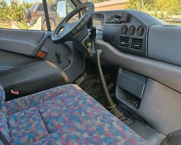 Белый Мерседес Sprinter, объемом двигателя 2.9 л и пробегом 582 тыс. км за 10500 $, фото 3 на Automoto.ua