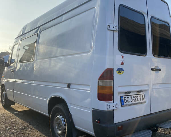 Белый Мерседес Sprinter, объемом двигателя 2.87 л и пробегом 650 тыс. км за 4800 $, фото 4 на Automoto.ua