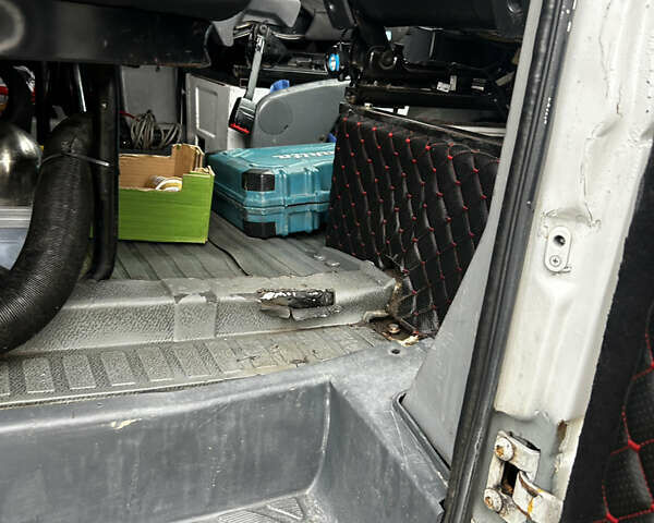 Белый Мерседес Sprinter, объемом двигателя 2.7 л и пробегом 765 тыс. км за 15000 $, фото 8 на Automoto.ua