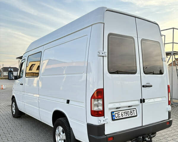 Белый Мерседес Sprinter, объемом двигателя 2.15 л и пробегом 447 тыс. км за 11500 $, фото 5 на Automoto.ua