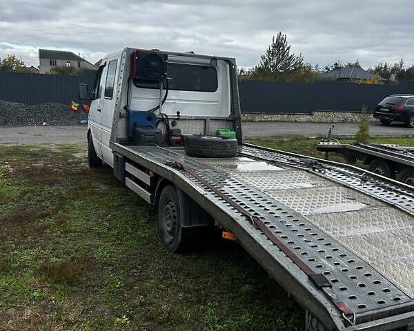 Белый Мерседес Sprinter, объемом двигателя 2.7 л и пробегом 765 тыс. км за 15000 $, фото 3 на Automoto.ua