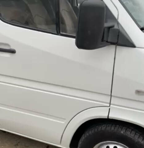Белый Мерседес Sprinter, объемом двигателя 2.15 л и пробегом 470 тыс. км за 9900 $, фото 7 на Automoto.ua