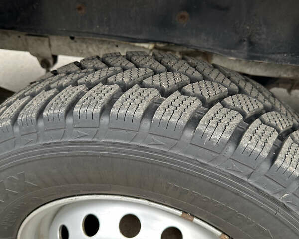 Белый Мерседес Sprinter, объемом двигателя 2.15 л и пробегом 359 тыс. км за 9350 $, фото 16 на Automoto.ua