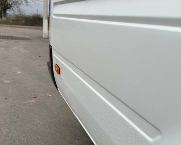 Белый Мерседес Sprinter, объемом двигателя 2.15 л и пробегом 359 тыс. км за 9350 $, фото 12 на Automoto.ua