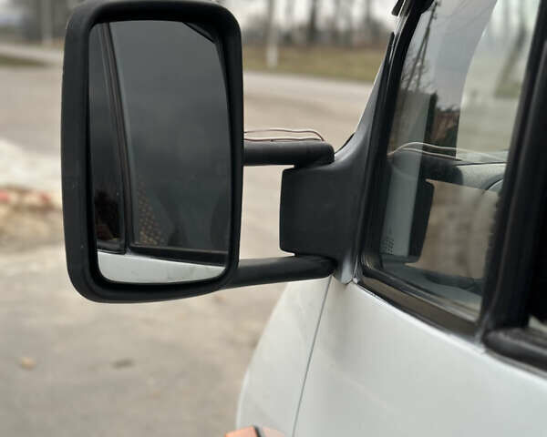 Белый Мерседес Sprinter, объемом двигателя 2.15 л и пробегом 359 тыс. км за 9350 $, фото 7 на Automoto.ua