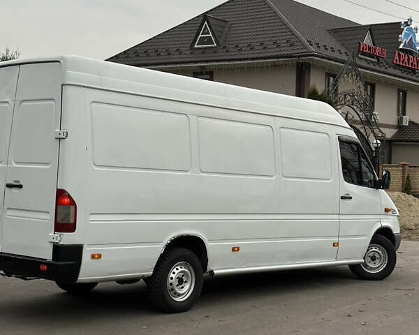 Белый Мерседес Sprinter, объемом двигателя 2.15 л и пробегом 359 тыс. км за 9350 $, фото 8 на Automoto.ua