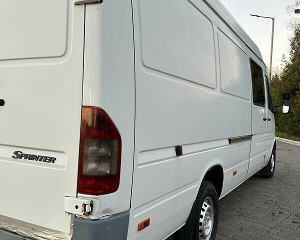 Білий Мерседес Sprinter, об'ємом двигуна 2.7 л та пробігом 580 тис. км за 8600 $, фото 27 на Automoto.ua