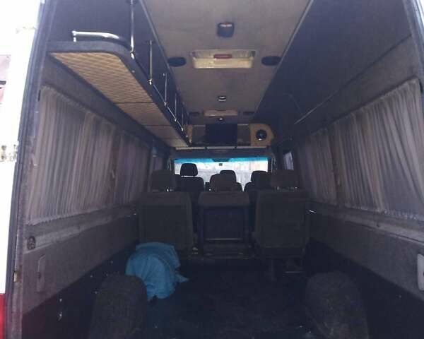 Белый Мерседес Sprinter, объемом двигателя 2.15 л и пробегом 867 тыс. км за 7417 $, фото 10 на Automoto.ua