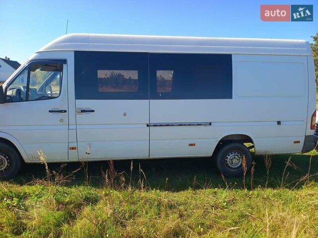 Белый Мерседес Sprinter, объемом двигателя 2.2 л и пробегом 200 тыс. км за 7500 $, фото 4 на Automoto.ua