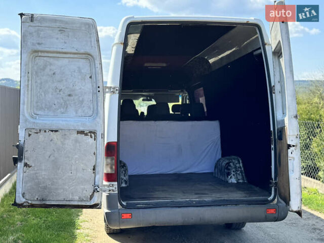 Белый Мерседес Sprinter, объемом двигателя 2.7 л и пробегом 632 тыс. км за 7000 $, фото 19 на Automoto.ua