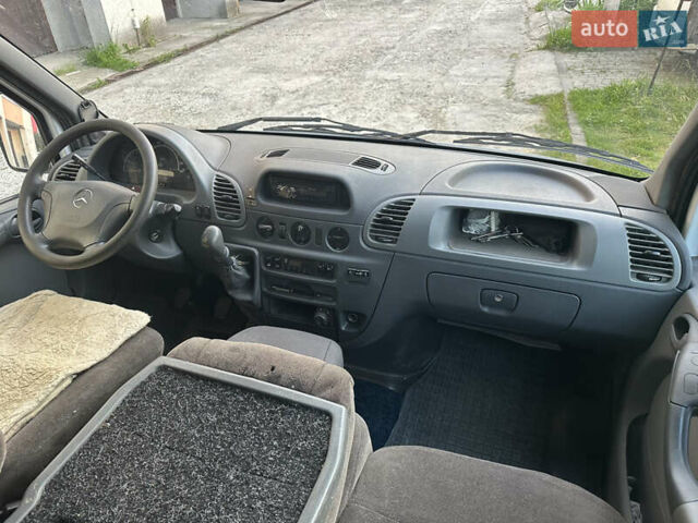 Белый Мерседес Sprinter, объемом двигателя 2.7 л и пробегом 420 тыс. км за 12500 $, фото 14 на Automoto.ua