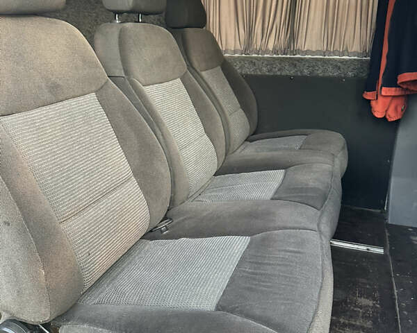 Белый Мерседес Sprinter, объемом двигателя 2.7 л и пробегом 420 тыс. км за 12500 $, фото 13 на Automoto.ua