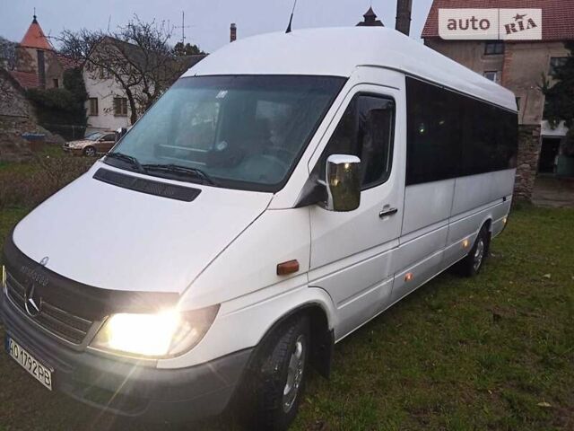 Белый Мерседес Sprinter, объемом двигателя 2.15 л и пробегом 867 тыс. км за 7417 $, фото 6 на Automoto.ua