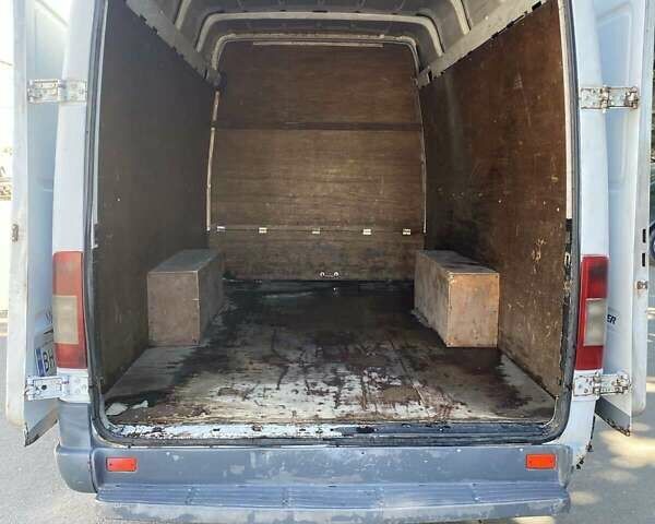 Белый Мерседес Sprinter, объемом двигателя 2.15 л и пробегом 350 тыс. км за 5100 $, фото 7 на Automoto.ua